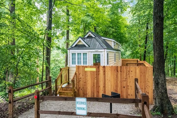 Tiny Homes for Rent in Laurelville, Ohio - Tumbleweed Houses